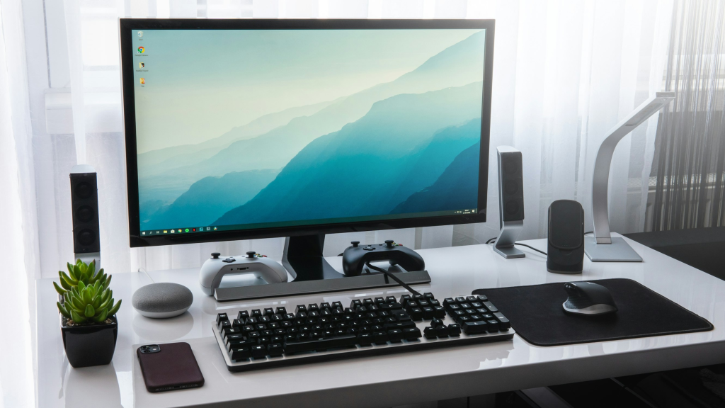 Birou cu computer