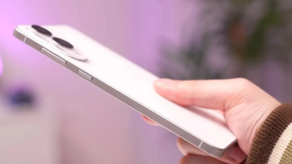 Imagine cu noul Samsung Galaxy S25 Edge