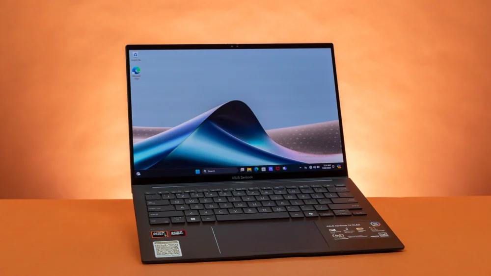 Fotografie din față cu noul laptop Asus Zenbook 14 OLED