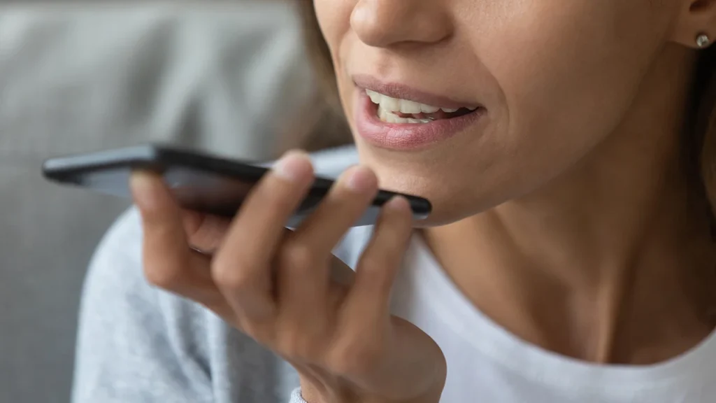 Ai nevoie de un Android hands-free? Activează Voice Access