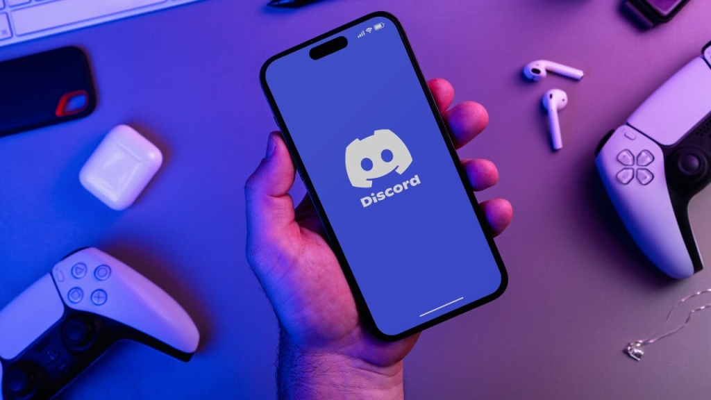 Aplicația Discord instalata pe telefon
