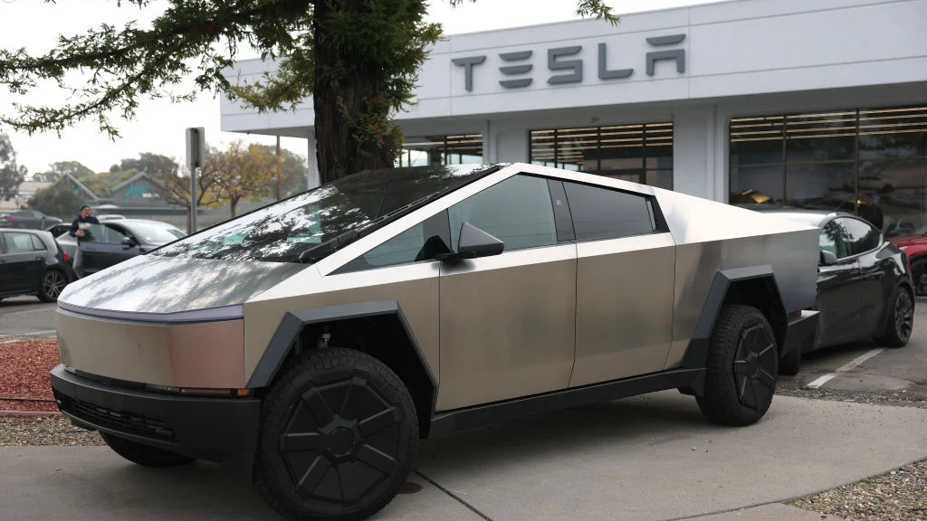Camionul electric Tesla Cybertruck