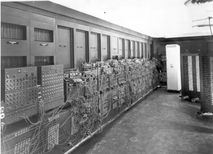 Un computer ENIAC din prima generatie de calculatoare