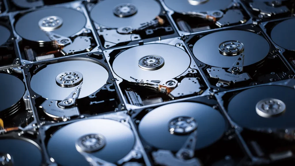 Consolidează-ți datele: cum să combini mai multe unități de stocare în Windows