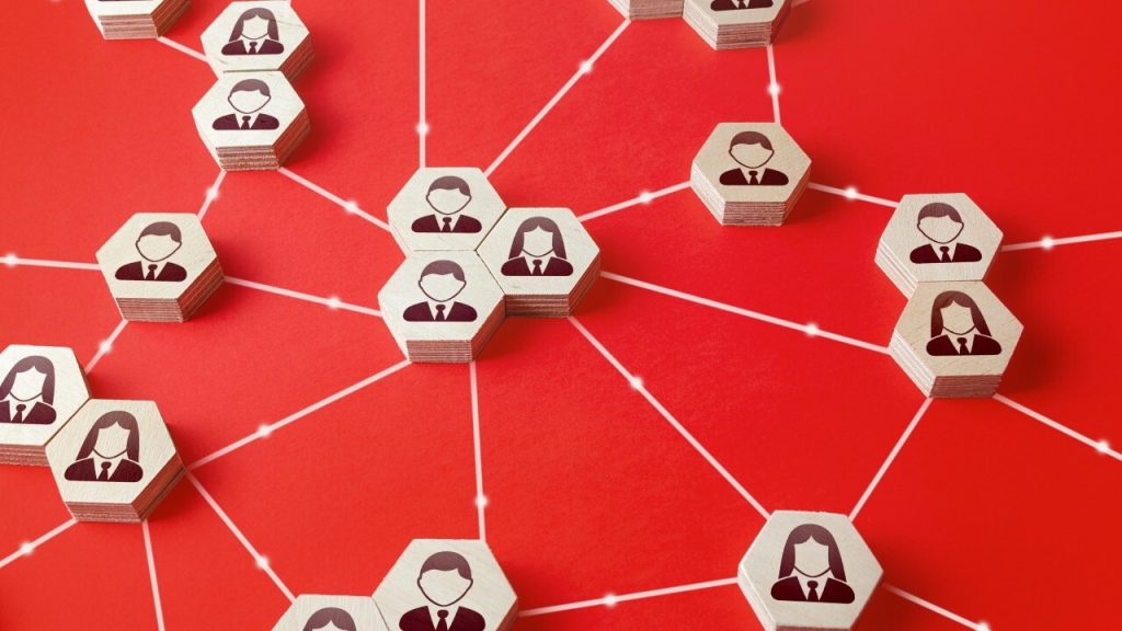 Ce este un DAO? Organizații autonome descentralizate explicate