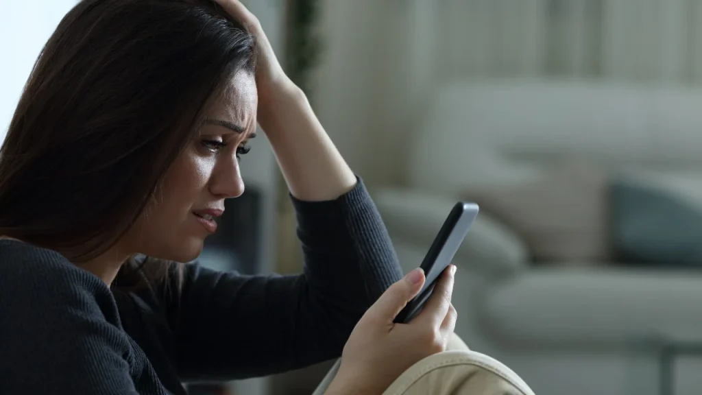 Nu intra în panică: ce să faci dacă telefonul nu pornește