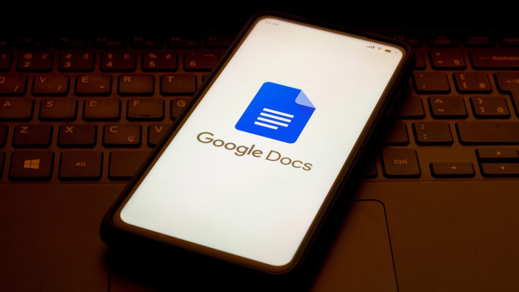 Cum să ceri IA să scrie pentru tine în Google Docs