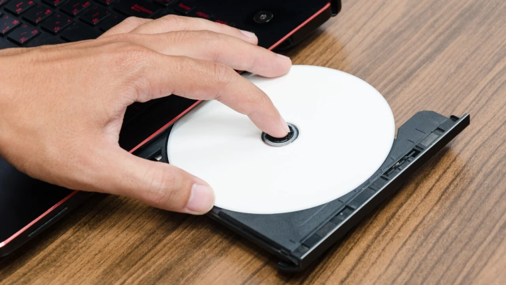 Fisier ISO pus pe un CD