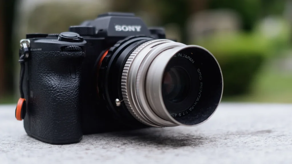 Cum să folosești obiective vintage cu camere mirrorless