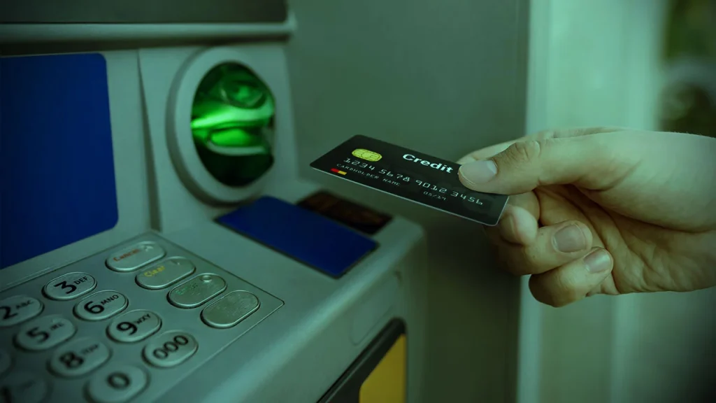 Skimmere și shimmer-e pentru carduri: tot ce trebuie să știi ca să fii în siguranță