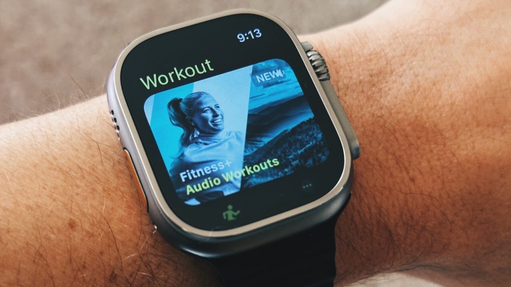 Timp pentru alergare (sau plimbare): cum să începi cu antrenamentele audio Apple Fitness+