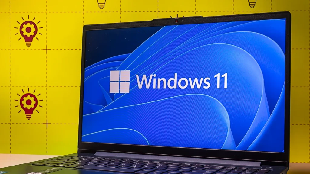 Laptop ce utilizeaza sistemul de operare Windows 11