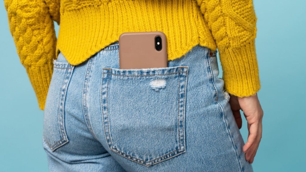 Salut? 9 moduri simple de a preveni apelurile accidentale din buzunar
