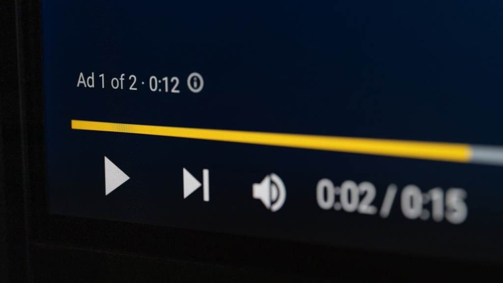 Screenshot al unei reclame pe platofmra Youtube
