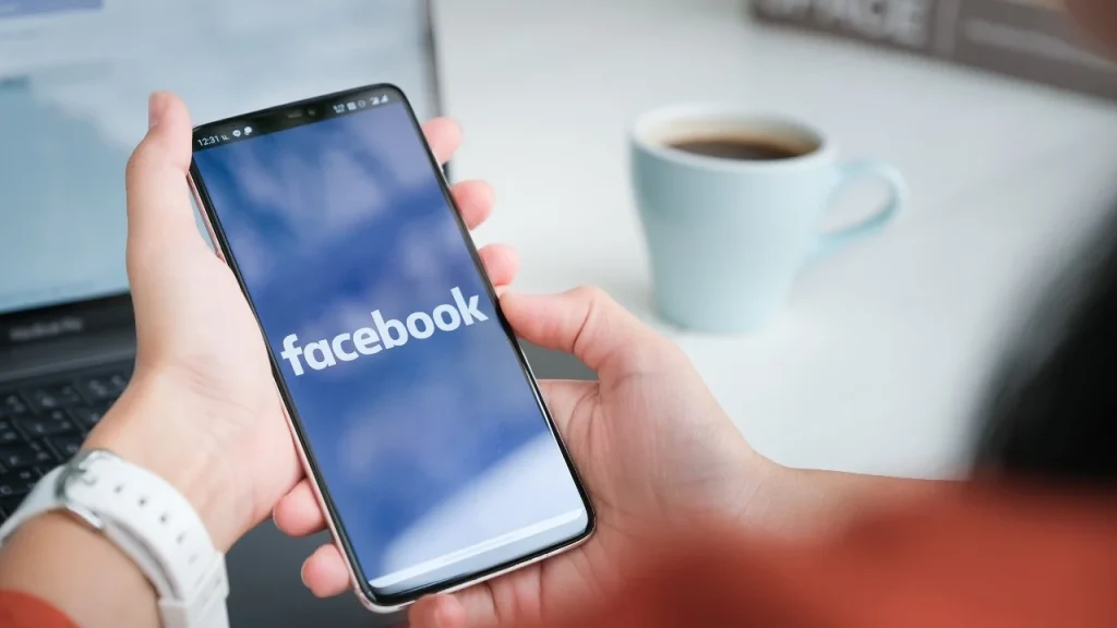 Cum să transferi fotografiile și videoclipurile de pe Facebook într-un alt serviciu