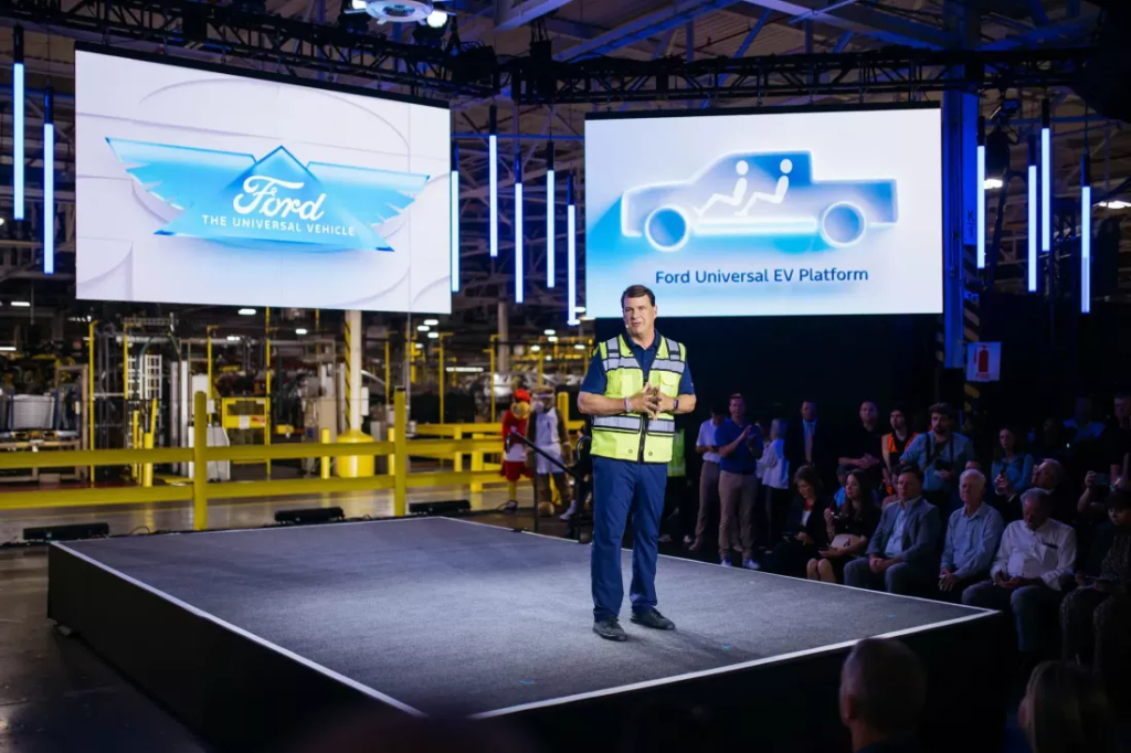 Prezentare model Ford electric