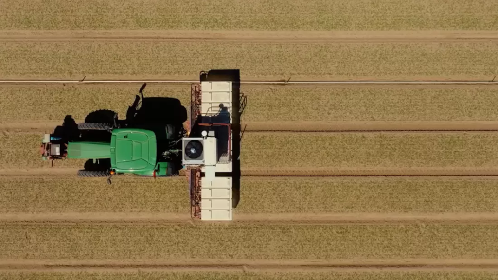 Tractor imprastie ierbicide