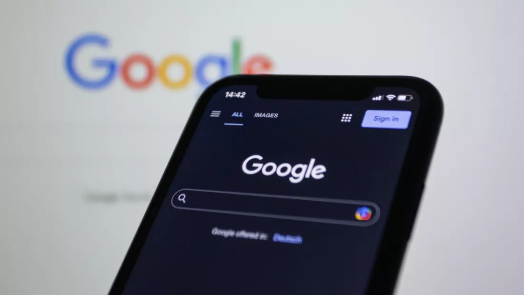 Motor de cautare Google Chrome pe un smartphone cu sistem de operare Android