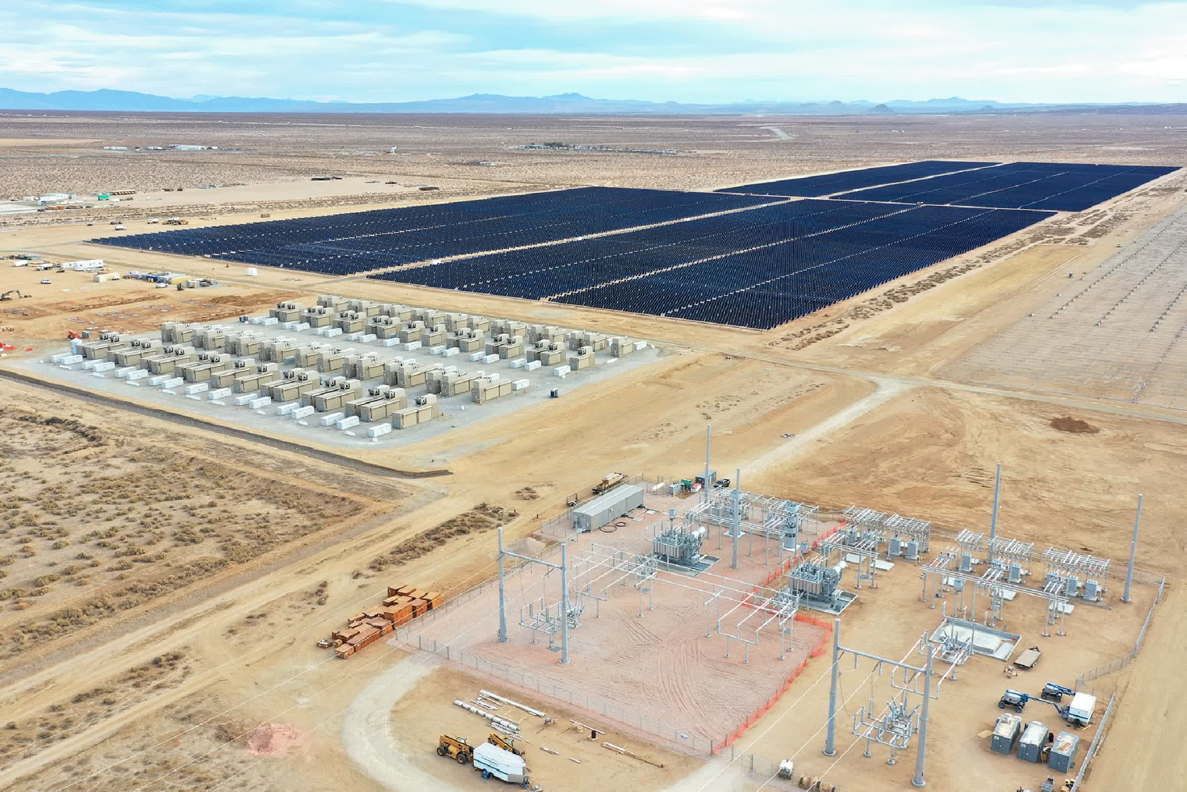 Bateriile de dimensiunea unui container alimentează următoarea revoluție energetică globală