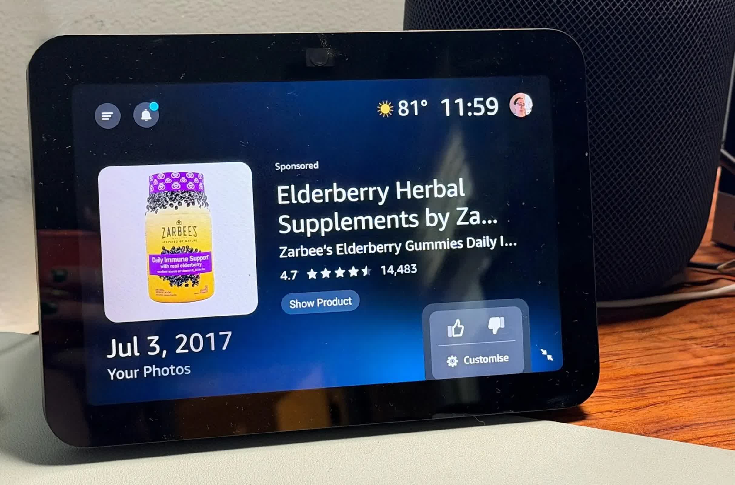 Utilizatorii Echo Show spun că afișajele inteligente Amazon încep să semene cu panouri publicitare