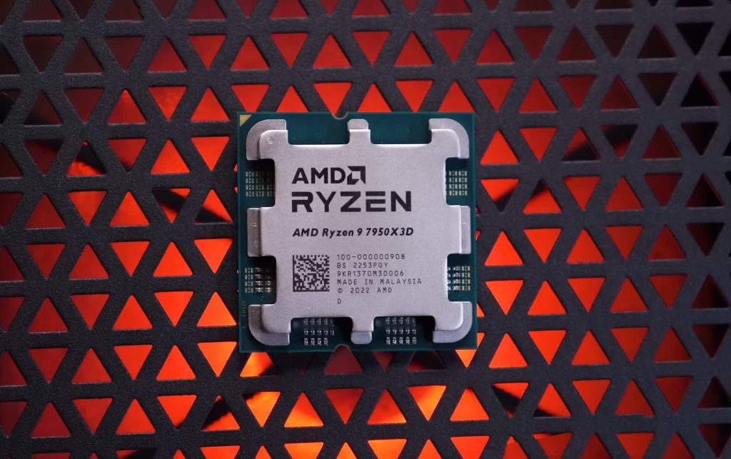 AMD a fost dată în judecată pentru încălcarea brevetului privind utilizarea legăturii hibride în procesoarele sale 3D V-Cache.