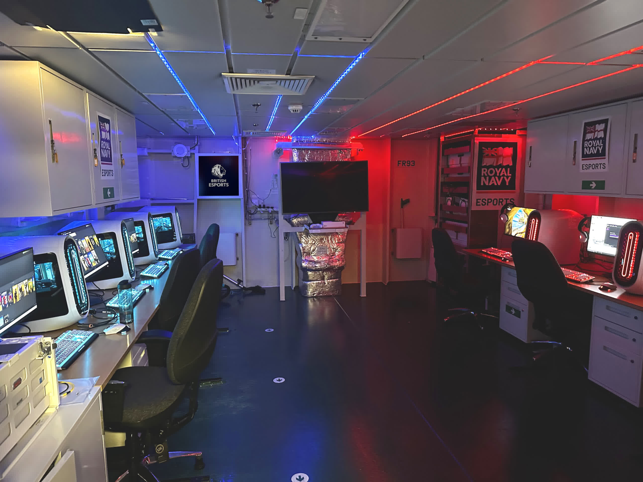 Marea Britanie anunță prima competiție internațională de eSports pentru militari, cu scopul de a "perfecționa abilitățile cibernetice"