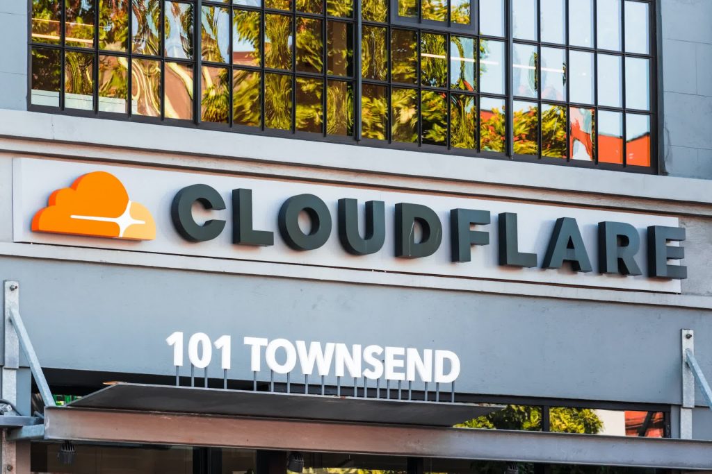 Și astfel, o mică actualizare Cloudflare a stricat bucăți mari din internet.