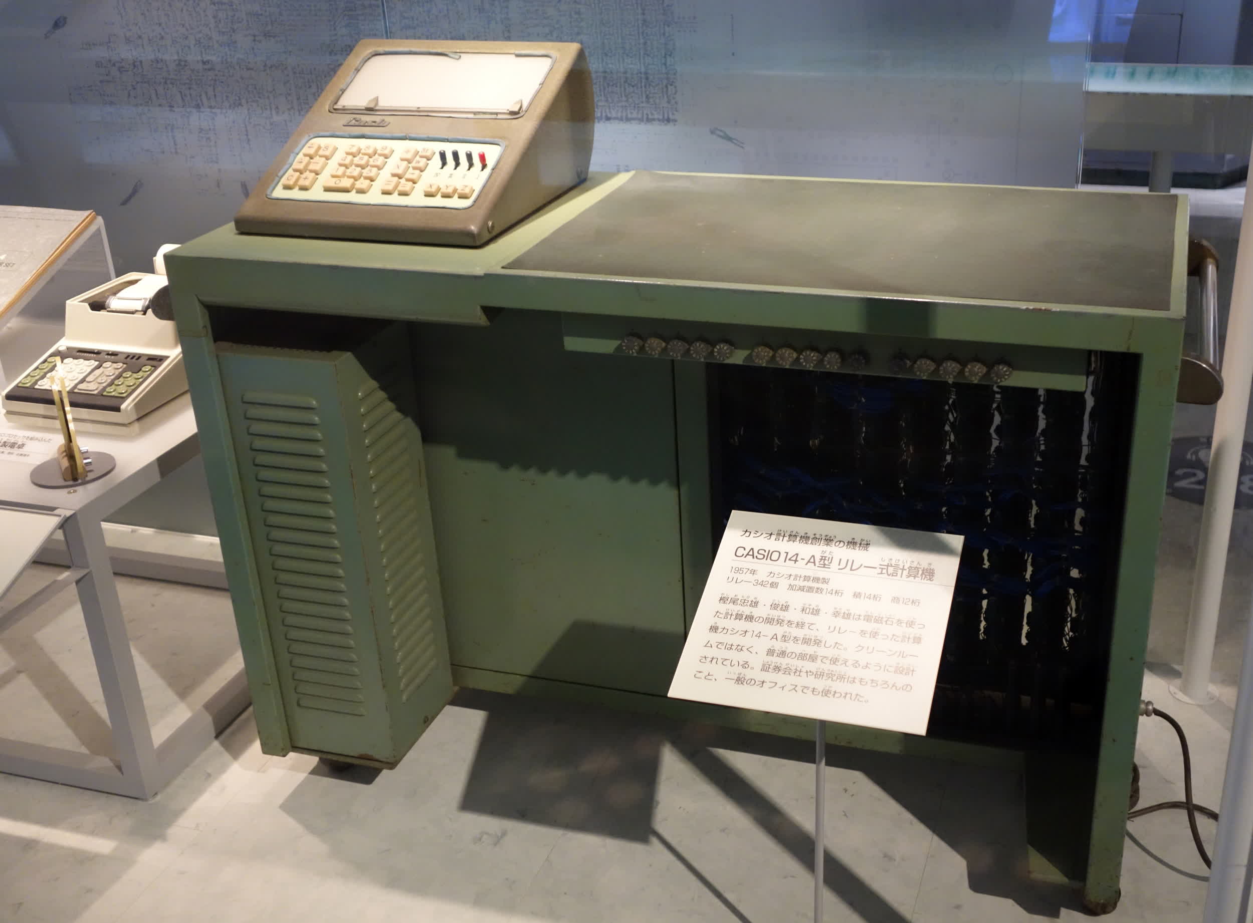 În era AI și a chatbot-urilor, Casio încă vinde milioane de calculatoare