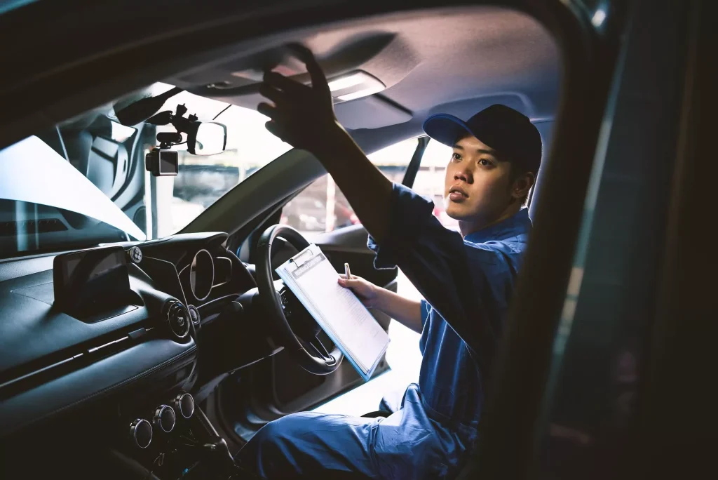 Industria auto este forțată să se miște mai rapid de către producătorii de vehicule electrice din China.