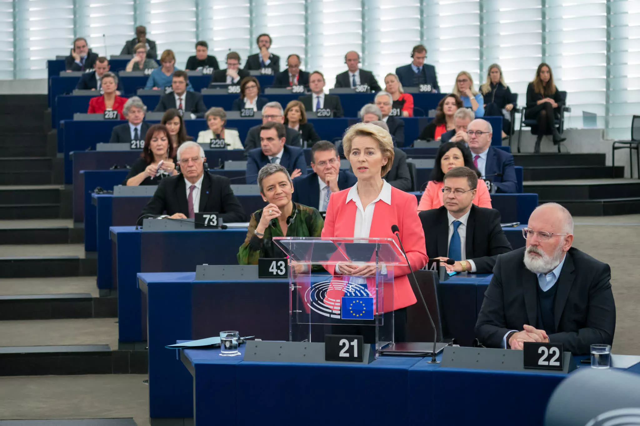 UE investighează Google pentru "extragerea ilegală" a datelor de pe web pentru a-și ajunge din urmă rivalii AI