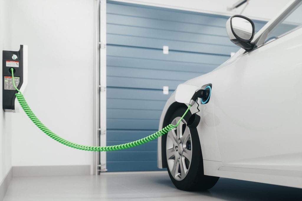 Majoritatea șoferilor de mașini hibride plug-in nu își încarcă mașinile – și acest lucru subminează beneficiile.